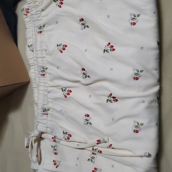 Pajama set strawberry motif - Picture 9 of 11